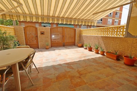 Townhouse for sale in Torrevieja, Alicante, Spain 3 bedrooms, 85 sq.m. No. 190319 - photo 5