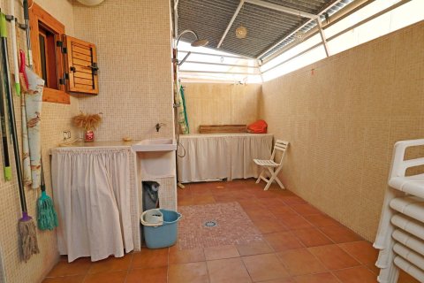 Townhouse for sale in Torrevieja, Alicante, Spain 3 bedrooms, 85 sq.m. No. 190319 - photo 13