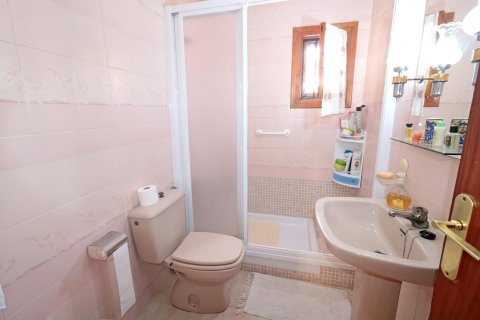 Townhouse for sale in Torrevieja, Alicante, Spain 3 bedrooms, 85 sq.m. No. 190319 - photo 22