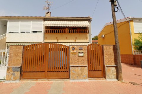 Townhouse in Torrevieja, Alicante, Spain 3 bedrooms, 85 sq.m. No. 190319