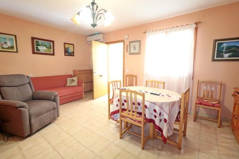 Townhouse for sale in Torrevieja, Alicante, Spain 3 bedrooms, 85 sq.m. No. 190319 - photo 8