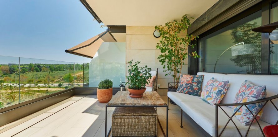 Dzīvoklis Madrid, Spānijā 4 istabas, 200 m2 Nr. 143141