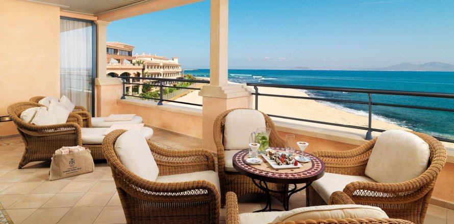 Komerciāls īpašums Barcelona, Spānijā 903 m2 Nr. 143138