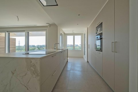 Dzīvoklis pārdošanā Madrid, Spānijā 4 istabas, 165 m2 Nr. 143140 - attēls 3