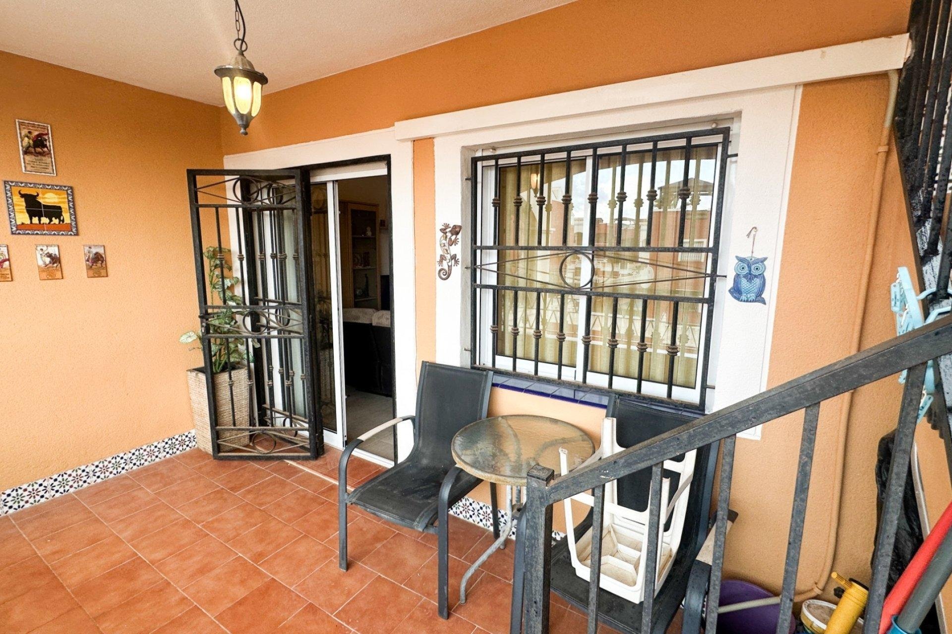 Apartamento en Torrevieja, Alicante, España 2 dormitorios, 66 m2 No. 167309