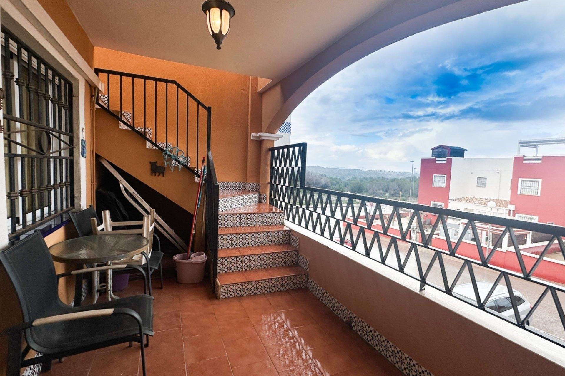 Apartamento en Torrevieja, Alicante, España 2 dormitorios, 66 m2 No. 167309