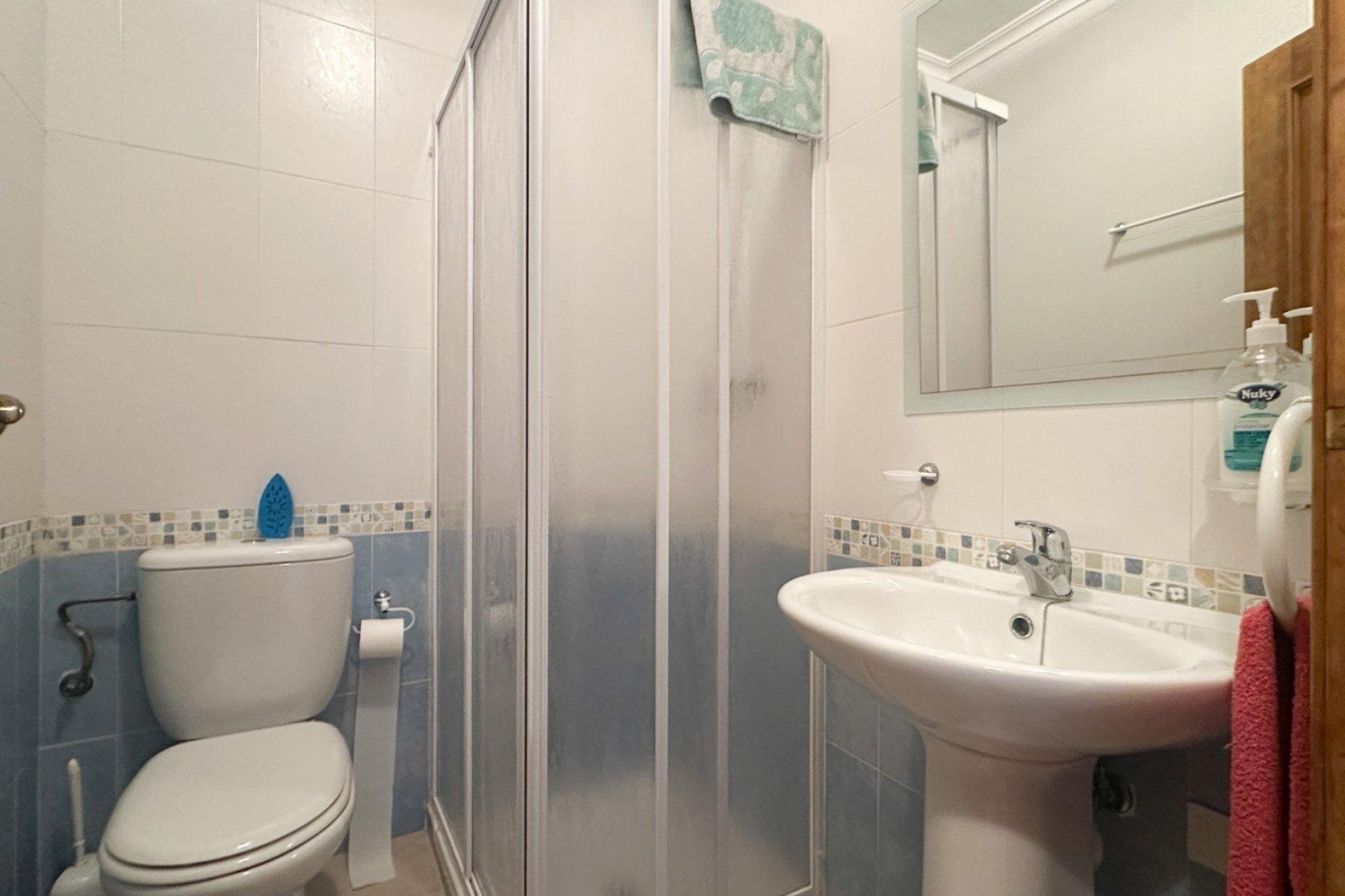 Apartamento en Torrevieja, Alicante, España 2 dormitorios, 66 m2 No. 167309