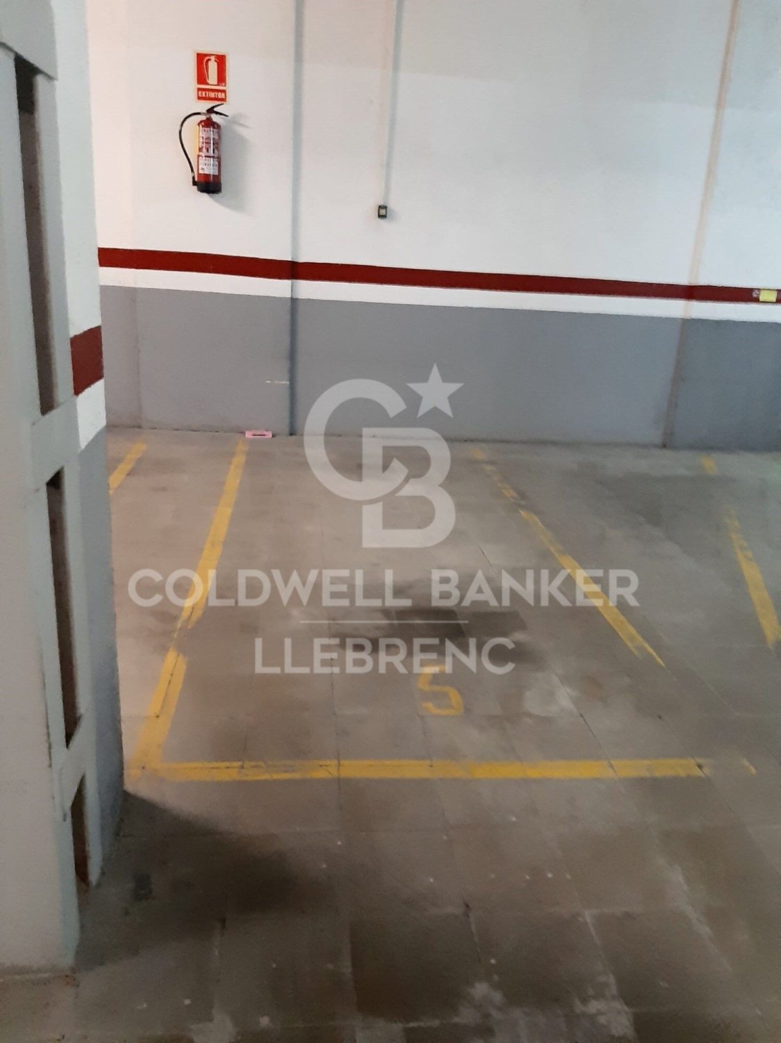 Parking à Barcelona, Espagne No. 186215