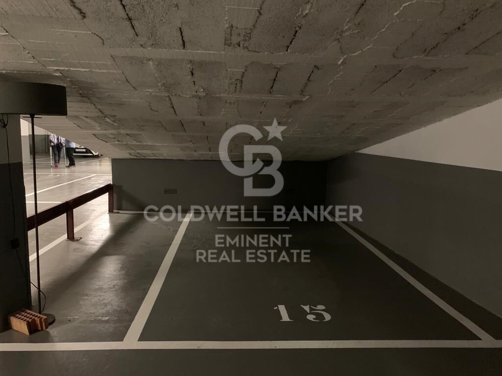 Parking à Barcelona, Espagne No. 186216