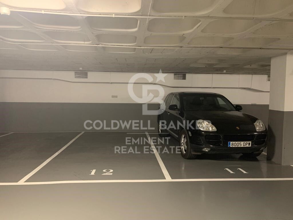 Parking à Barcelona, Espagne No. 186216