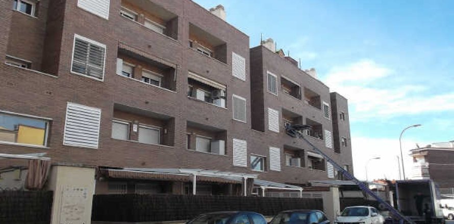 Wohnung in Terrassa, Barcelona, Spanien 4 Schlafzimmer, 123 m2 Nr. 196849