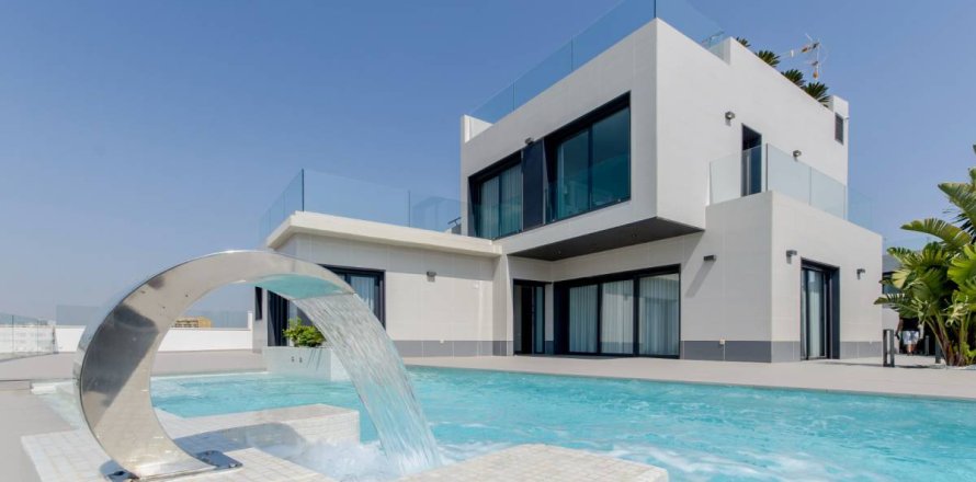 Villa in Alicante, Spain 4 bedrooms, No. 143826