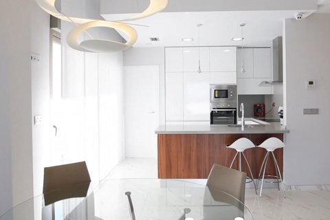 Villa for sale in Alicante, Spain 3 bedrooms, 83 sq.m. No. 143824 - photo 4