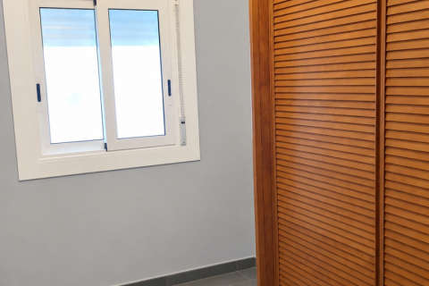 Huoneisto myytävänä L'Hospitalet de Llobregat, Barcelona, Espanja, 2 makuuhuonetta, 53 m2 No. 195780 - kuva 28