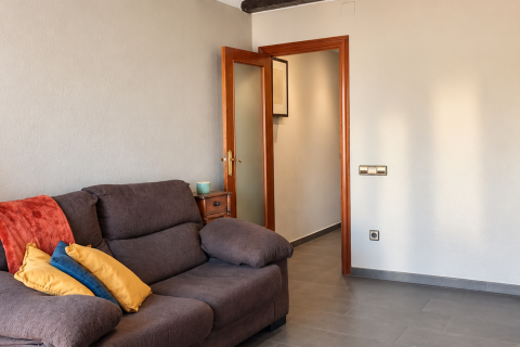 Huoneisto myytävänä L'Hospitalet de Llobregat, Barcelona, Espanja, 2 makuuhuonetta, 53 m2 No. 195780 - kuva 8