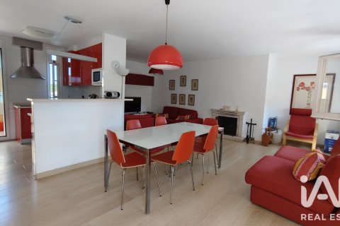 Penthouse for sale in Palamos, Girona, Spain 3 bedrooms, 106 sq.m. No. 195784 - photo 7