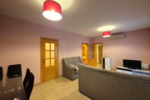 Apartment à louer à Alicante, Espagne, 2 chambres, 69 m2 No. 149387 - photo 4