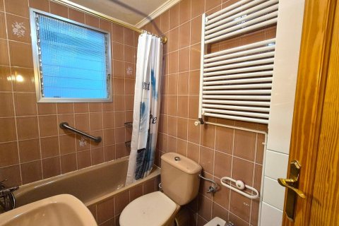Apartment à louer à Alicante, Espagne, 2 chambres, 69 m2 No. 149387 - photo 12