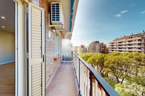 Apartamento en venta en Barcelona, España 2 dormitorios, 108 m2 No. 157145 - foto 2