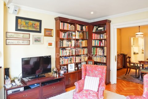 Apartamento en venta en Barcelona, España 3 dormitorios, 220 m2 No. 157143 - foto 16