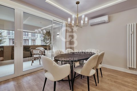 Apartamento en venta en Madrid, España 3 dormitorios, 150 m2 No. 157140 - foto 8