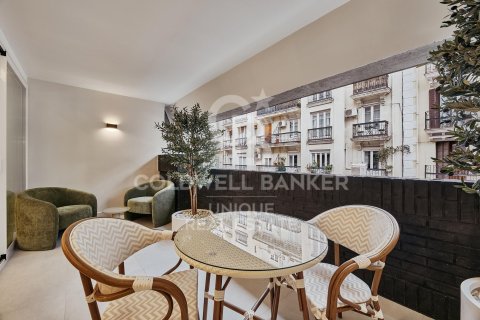Apartamento en Madrid, España 3 dormitorios, 150 m2 No. 157140