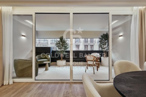 Apartamento en venta en Madrid, España 3 dormitorios, 150 m2 No. 157140 - foto 5