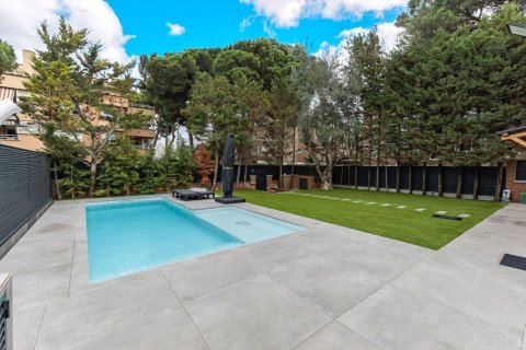 Kaupunkipientalo myytävänä Gava, Barcelona, Espanja, 3 makuuhuonetta, 231 m2 No. 160754 - kuva 19