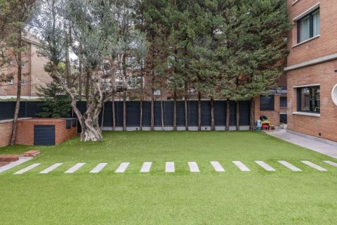 Kaupunkipientalo myytävänä Gava, Barcelona, Espanja, 3 makuuhuonetta, 231 m2 No. 160754 - kuva 23