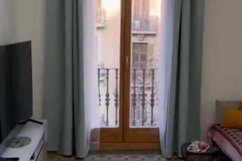 Huoneisto myytävänä Barcelona, Espanja, 2 makuuhuonetta, 65 m2 No. 160755 - kuva 1