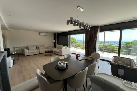 Talo myytävänä Sant Feliu de Guixols, Girona, Espanja, 6 makuuhuonetta, 240 m2 No. 160753 - kuva 2