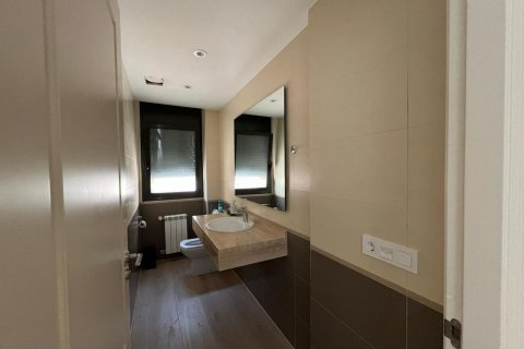 Talo myytävänä Sant Feliu de Guixols, Girona, Espanja, 6 makuuhuonetta, 240 m2 No. 160753 - kuva 19