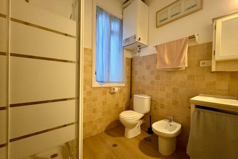 Huoneisto myytävänä Madrid, Espanja, 2 makuuhuonetta, 62 m2 No. 165931 - kuva 20