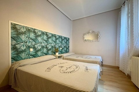 Продажа квартиры в Мадрид, Испания 2 спальни, 62м2 №165931 - фото 10