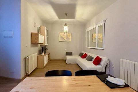 Продажа квартиры в Мадрид, Испания 2 спальни, 62м2 №165931 - фото 1