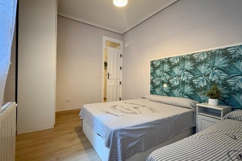 Продажа квартиры в Мадрид, Испания 2 спальни, 62м2 №165931 - фото 13