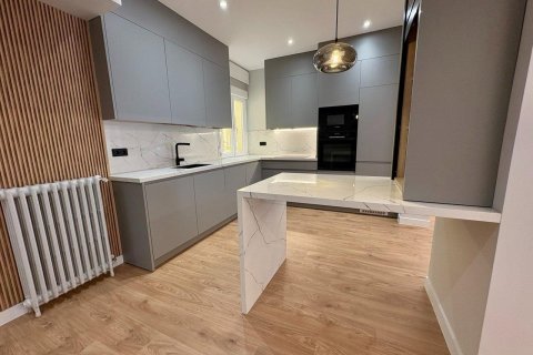 Huoneisto myytävänä Madrid, Espanja, 2 makuuhuonetta, 111 m2 No. 165934 - kuva 6