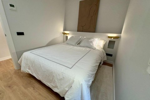 Huoneisto myytävänä Madrid, Espanja, 2 makuuhuonetta, 111 m2 No. 165934 - kuva 9