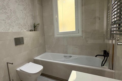 Huoneisto myytävänä Madrid, Espanja, 2 makuuhuonetta, 111 m2 No. 165934 - kuva 24