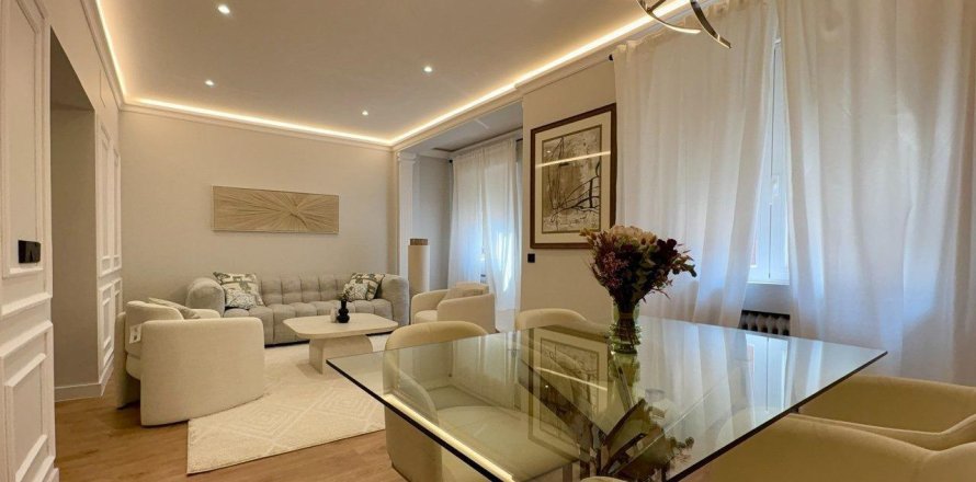 Huoneisto Madrid, Espanja 2 makuuhuonetta, 111 m2 No. 165934