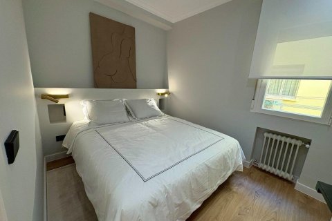 Huoneisto myytävänä Madrid, Espanja, 2 makuuhuonetta, 111 m2 No. 165934 - kuva 8