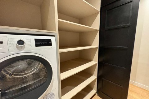 Huoneisto myytävänä Madrid, Espanja, 2 makuuhuonetta, 111 m2 No. 165934 - kuva 21