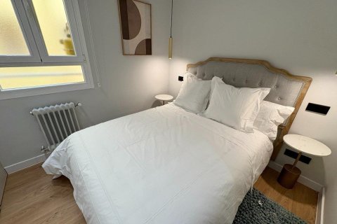 Huoneisto myytävänä Madrid, Espanja, 2 makuuhuonetta, 111 m2 No. 165934 - kuva 15