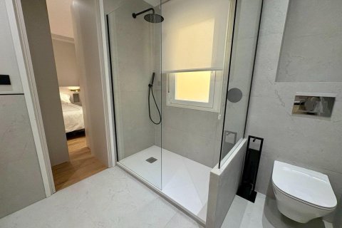 Huoneisto myytävänä Madrid, Espanja, 2 makuuhuonetta, 111 m2 No. 165934 - kuva 13
