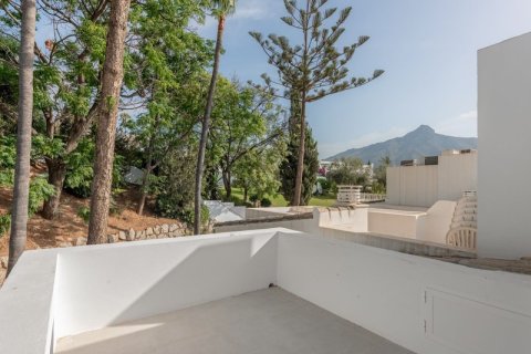Townhouse for sale Nueva Andalucia, Malaga, Spain 3 bedrooms, 143 sq.m. No. 138169 - photo 14