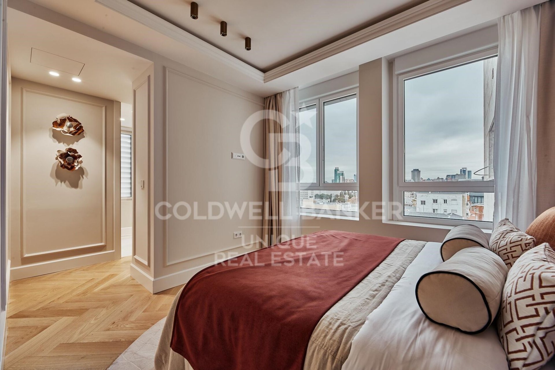 Apartamento en Madrid, España 5 dormitorios, 339 m2 No. 178695