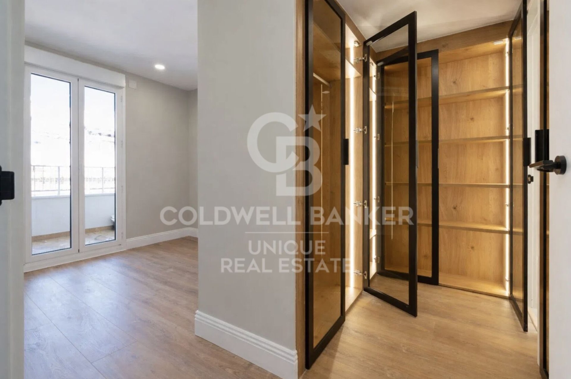 Dzīvoklis Madrid, Spānijā 3 istabas, 145 m2 Nr. 178693