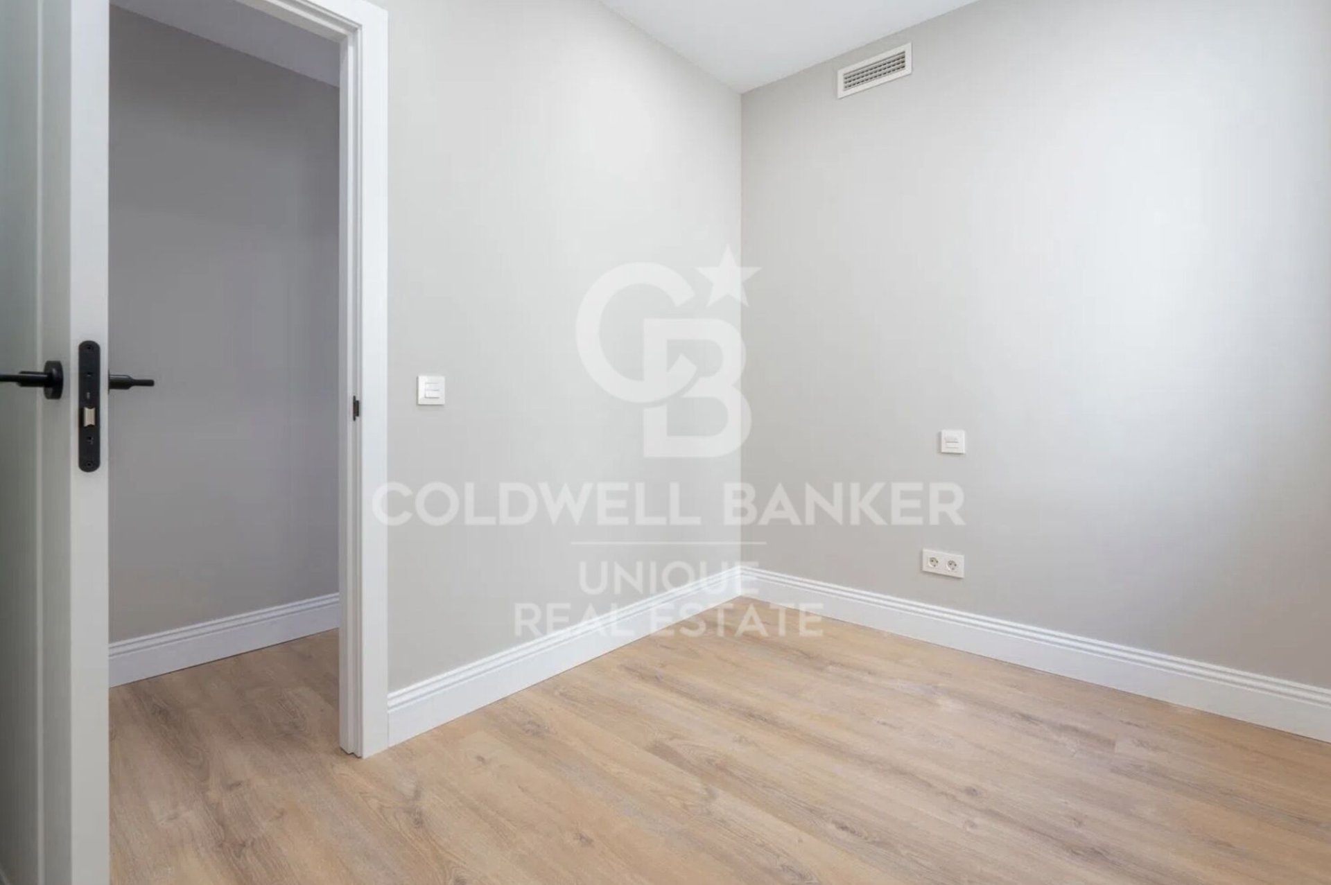 Dzīvoklis Madrid, Spānijā 3 istabas, 145 m2 Nr. 178693