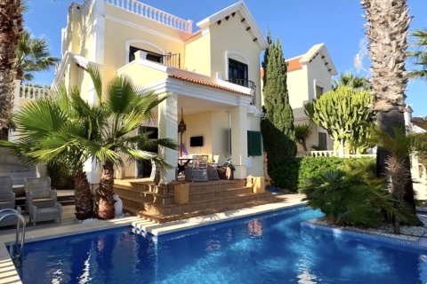 Villa in Alicante, Spain 3 bedrooms, 120 sq.m. No. 155055