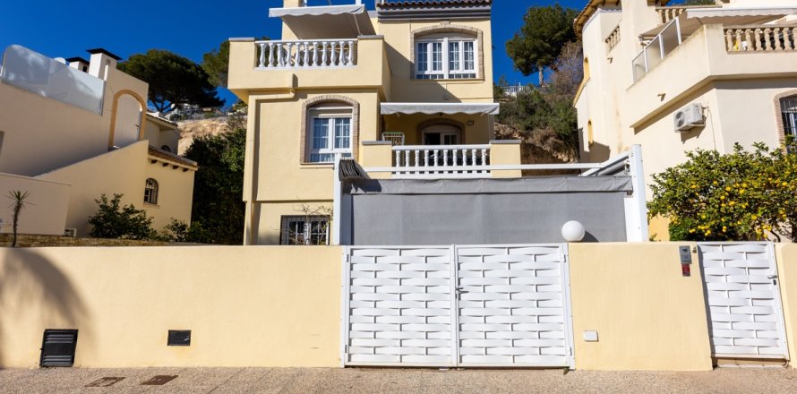 Villa a Las Ramblas, Alicante, Spagna 4 camere da letto, 180 mq. N° 155051